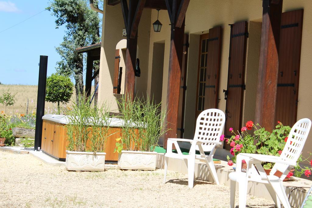Maison De Vacances Macou 2 Capdrot Exterior photo