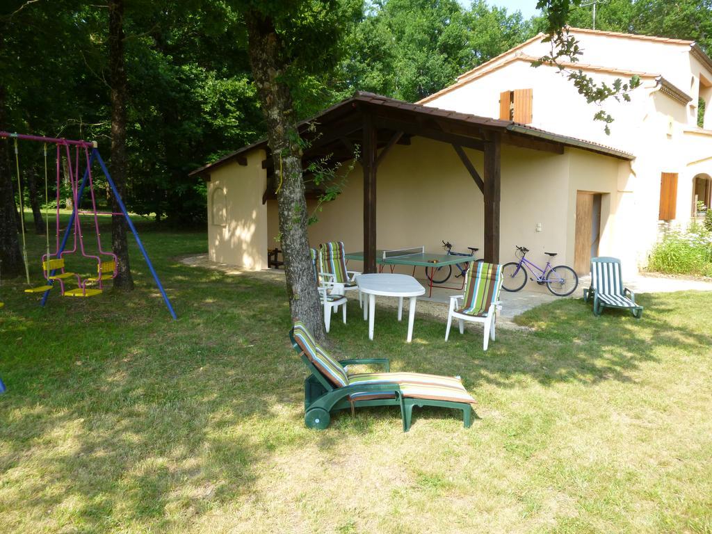 Maison De Vacances Macou 2 Capdrot Exterior photo