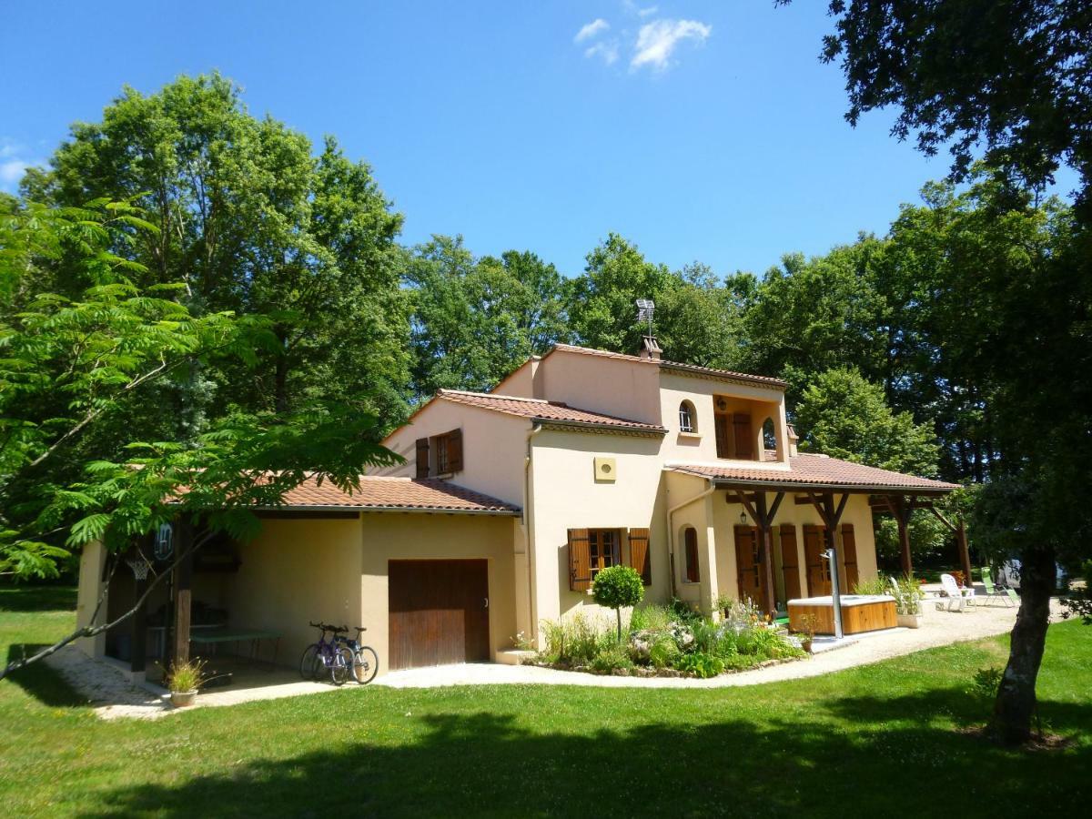 Maison De Vacances Macou 2 Capdrot Exterior photo