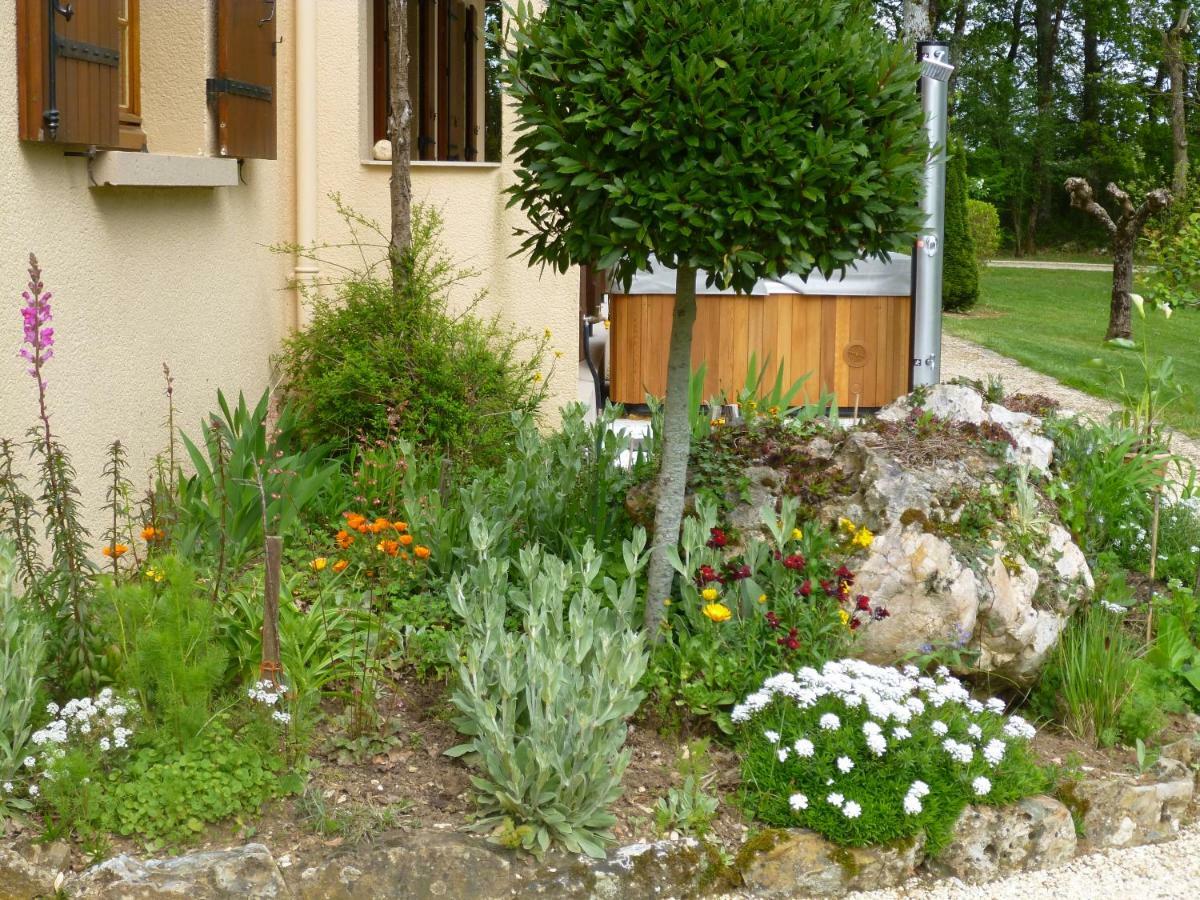 Maison De Vacances Macou 2 Capdrot Exterior photo